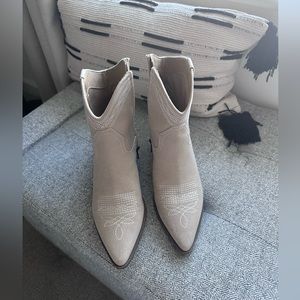 Indigo Rd Womens Cowboy Boots - Never worn